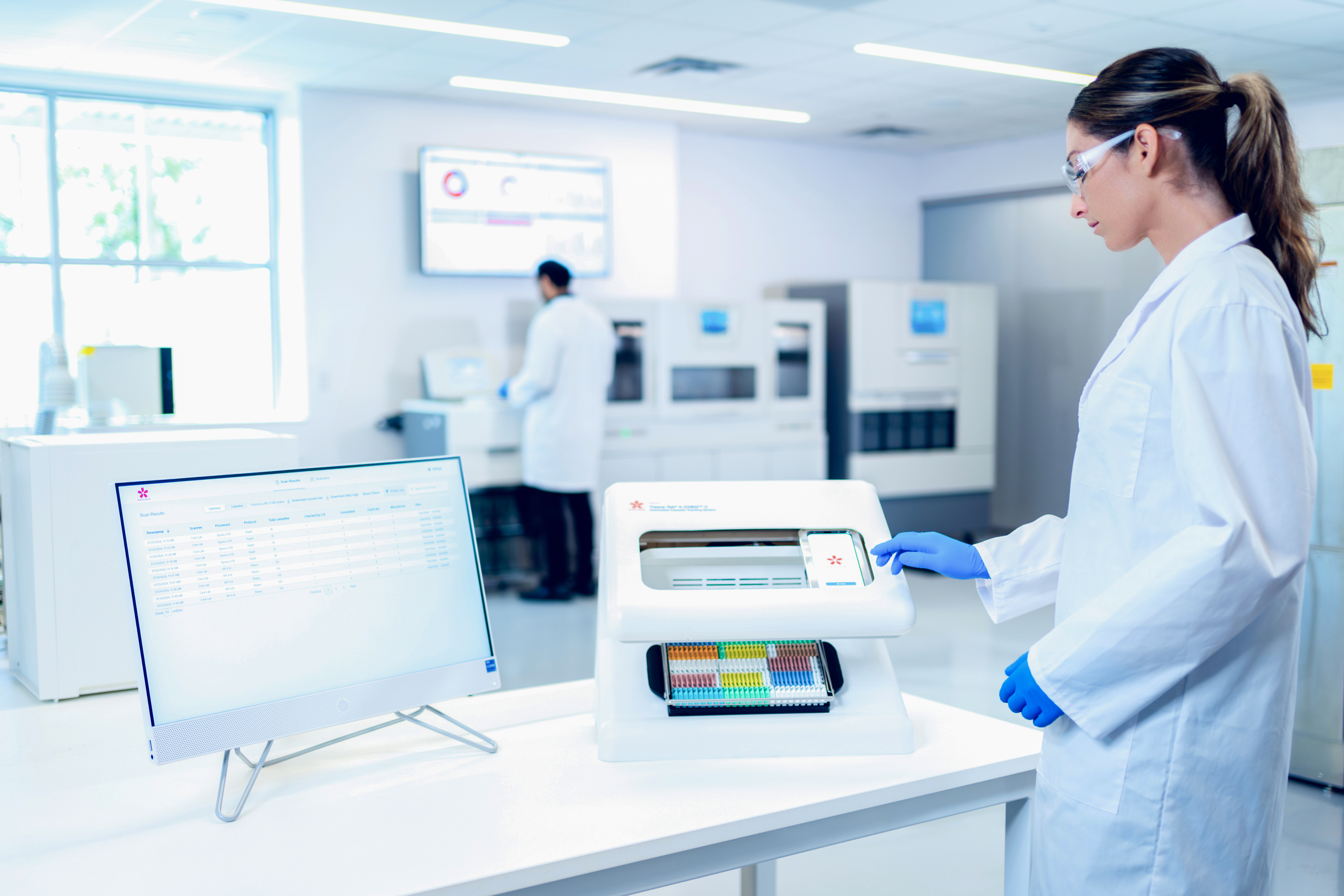 Tissue-Tek<sup>&reg;&nbsp;</sup>X-CHEQ<sup>&trade;&nbsp;</sup>C  Automated Cassette Tracking System